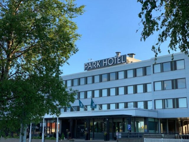 Park Hotel Tornio upealla paikalla Tornionjoen rannalla